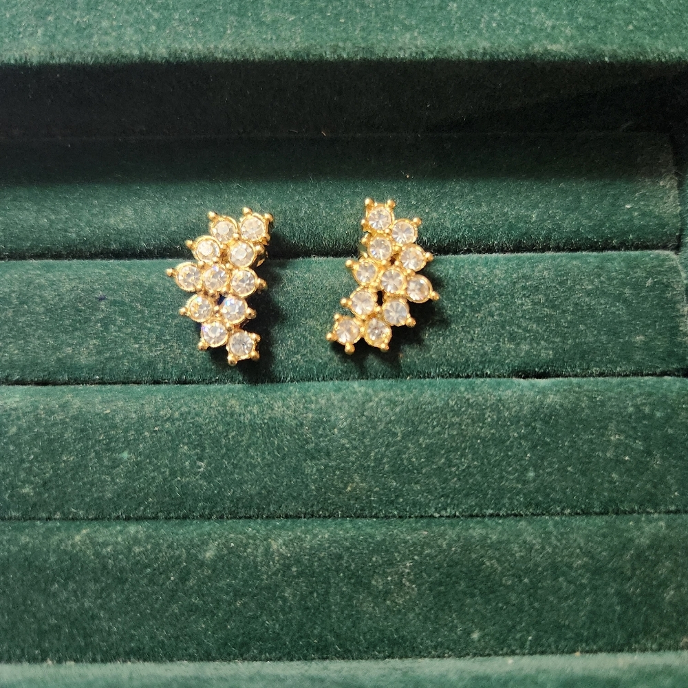 Vintage Avon gold-tone cluster rhinestone earrings